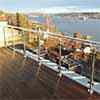 ringhiera inox con riempimento in vetro sulla terrazza