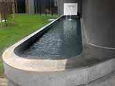 Fontana con piscina in acciaio inossidabile